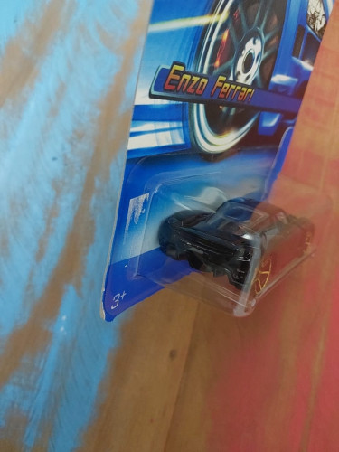 Action Figures Hot Wheels Mainline Enzo Ferrari Preta - Ferrari - #