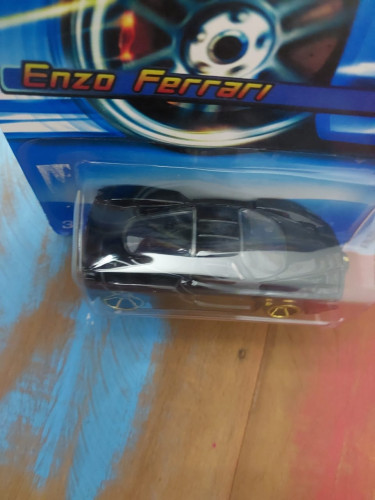 Action Figures Hot Wheels Mainline Enzo Ferrari Preta - Ferrari - #