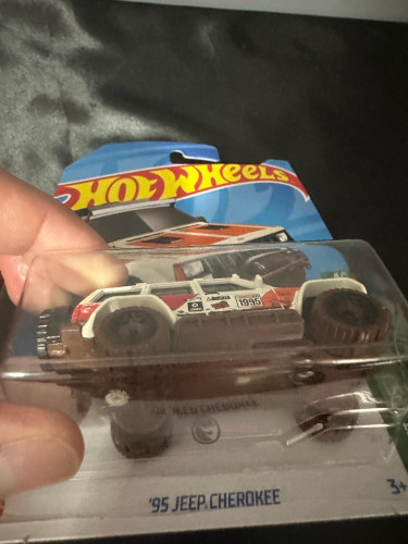 Action Figures Hot Wheels Mainline Mud Studs 95 Jeep Cherokee Th - Jeep - #