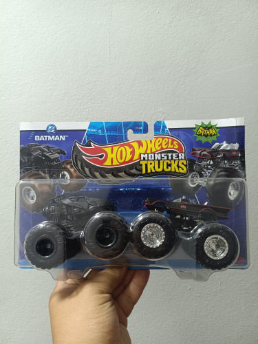 Hot Wheels Pack 2 Monster Trucks 1:64 Batman Dc Vs Batman Classic Ty Series HOTWHEELS # - Produto Original