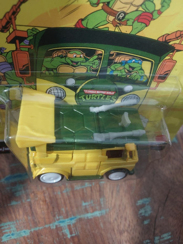 Action Figures Hot Wheels Premium Teenage Mutant Ninja Turtles Party Wagon - As Tartarugas Ninjas - #