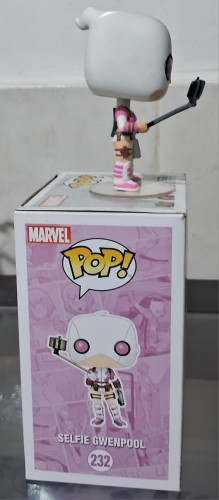 Funko Pop Selfie Gwenpool SDCC 2017 - Funko Pop Marvel Spider-gwen - #232