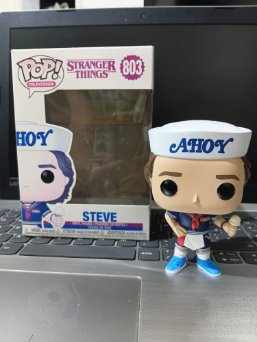 Steve Television Stranger Things #803 - Produto Original