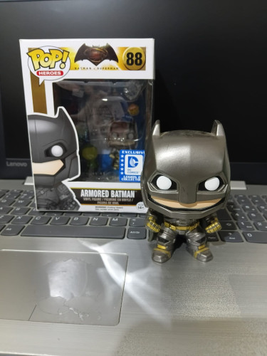 Armored Batman Batman Vs Superman #88 - Produto Original