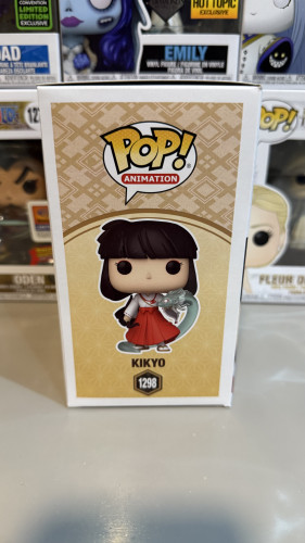 Funko Pop Kikyo Glow in the dark - Inu Yasha - #1298
