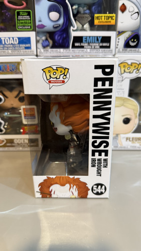 Funko Pop Pennywise With Wrought Iron - IT A Coisa - #544