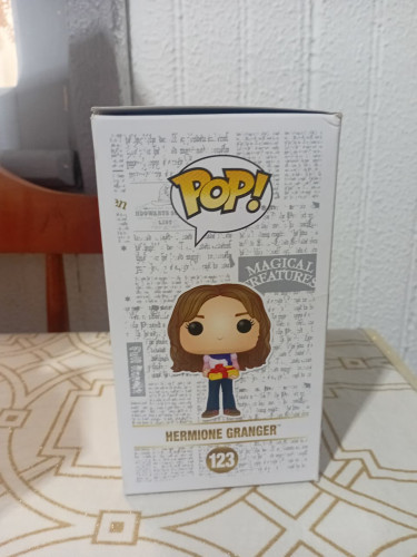 Funko Pop! Harry Potter Wizaring World Hermione Granger (natal Holiday) #123 - Harry Potter Wizarding World - #123