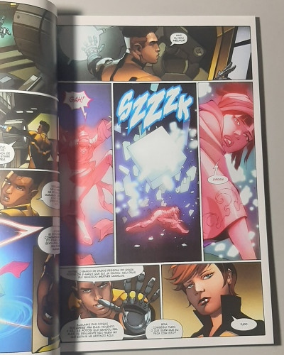 Universo Marvel - Marvel - #11 e 12