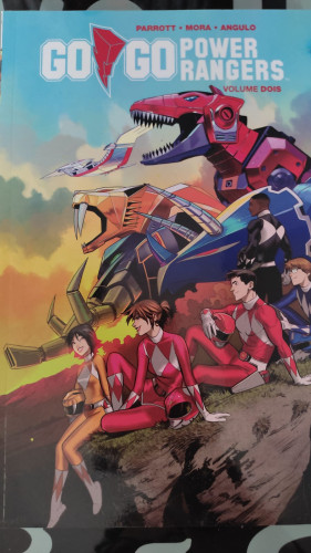 Hq Go Go Power Rangers: Volume 2-Power Rangers-
