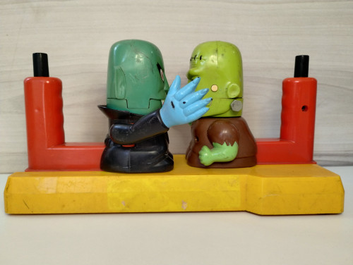 Action Figures Jogo do Tapa - Universo Dos Monstros - #
