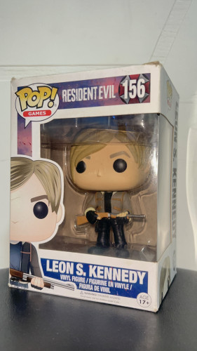 LEON S. KENNEDY Funko Pop Resident Evil #156 - Produto Original