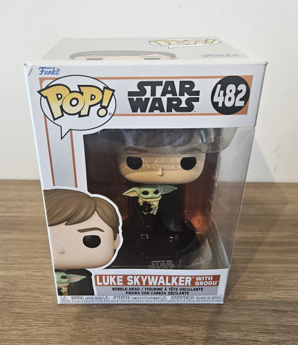 Funko Pop Luke Skywalker with Grogu Star Wars #482 - Produto Original