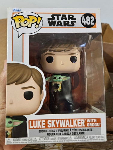 Funko Pop Luke skywalkwer with grogu-The Mandalorian-482
