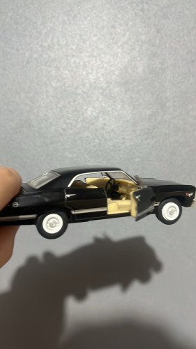 MINIATURA CHEVROLET IMPALA 1967-Television Supernatural-