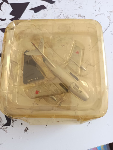 Miniatura Caça soviético MIG-15 (só com o blister) 10cmx10cm Editora Del Prado Aviação # - Produto Original