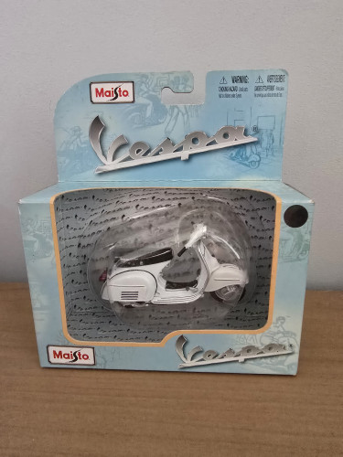 Miniatura Vespa Maisto 1:18 Vespa # - Produto Original
