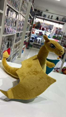PELUCIA CHARIZARD Pokemon # - Produto Original