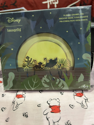 Chaveiro PIN Rei Leão comemoração 30 anos-Loungefly-