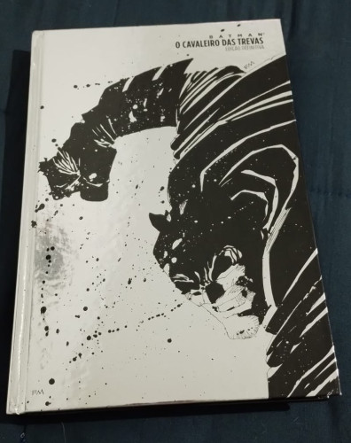 Batman o Cavaleiro das Trevas Edição Definitiva (Capa Metalizada)-Dc Comics-4