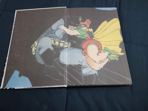 Batman o Cavaleiro das Trevas Edição Definitiva (Capa Metalizada) - Dc Comics - #4