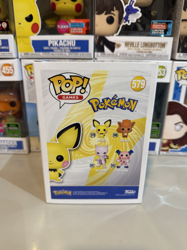 Funko Pop Pichu Flocked - Pikachu - #579