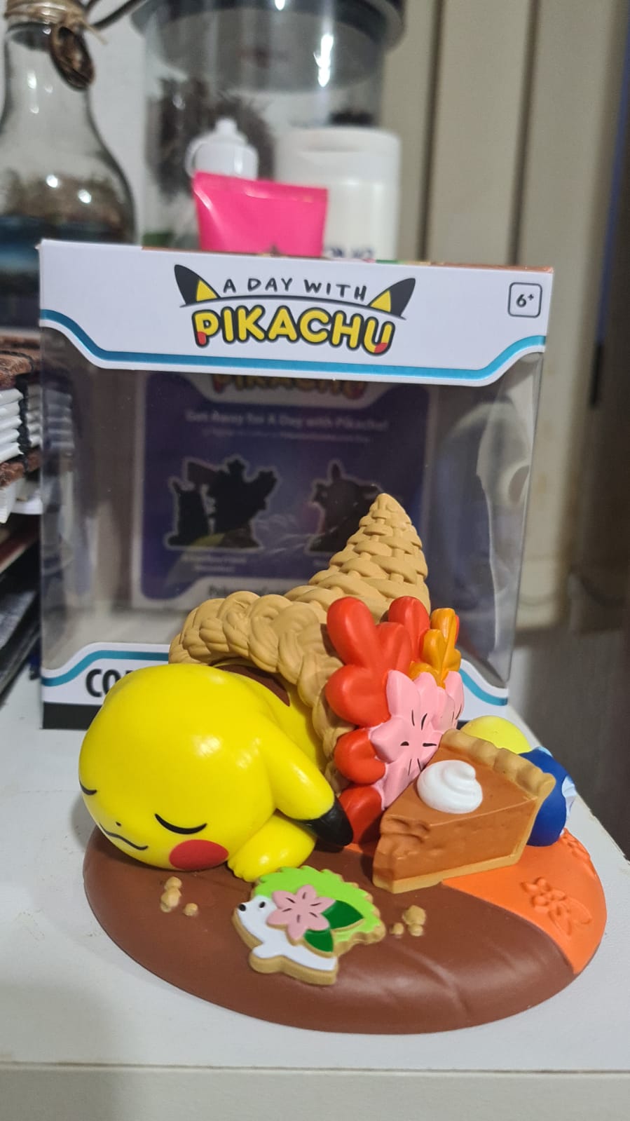 Funko Pop Pikachu Completely Thank-full - A Day With Pikachu - #1
