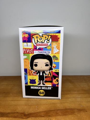 Pop! Funko Monica Geller com Mockolate - Friends - #1649