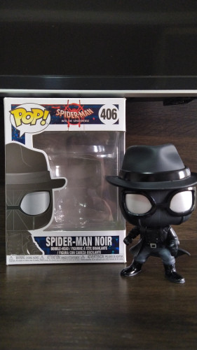 Pop! Funko Spider-man Noir - Vaulted (raro) - Spider-man Into The Spiderverse - #406