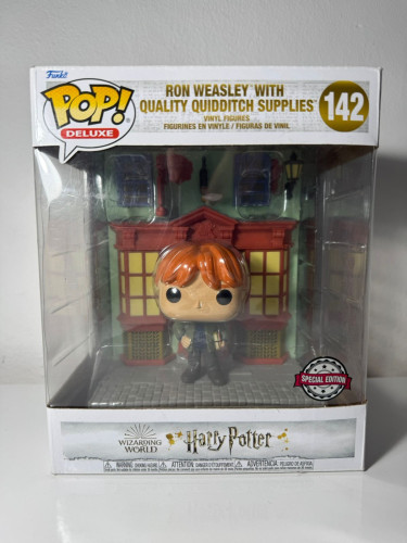 Funko Pop RON WEASLEY WITH QUALITY QUIDDITCH SUPPLIES-Harry Potter-142