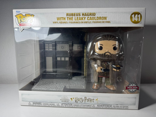 Funko Pop Rubeus Hagrid With The Leaky Cauldron 141 (deluxe)-Harry Potter-141