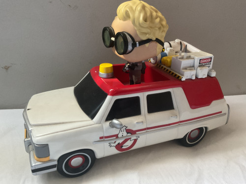 Funko Pop Rides do Ecto-1 dos Caça-Fantasmas com a personagem Jillian Holtzmann-Ghostbusters-23