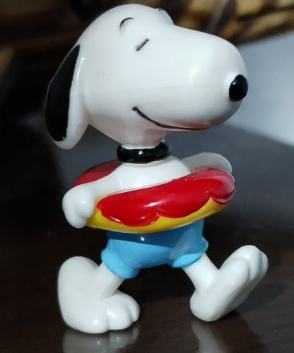 Snoopy coleção Peanuts On The Beach Kinder Ovo Snoopy # - Produto Original