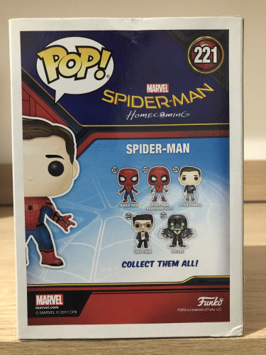 Funko Pop Spider-Man Homem-Aranha Hot Topic - Marvel Spider-Man Homecoming - #221