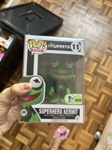 Funko Pop Superhero Kermit ECCC Exclusive Limited Edition-Muppets-11