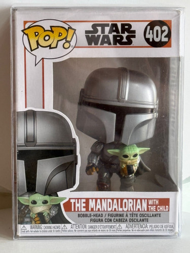 The Mandalorian with child-The Mandalorian-402