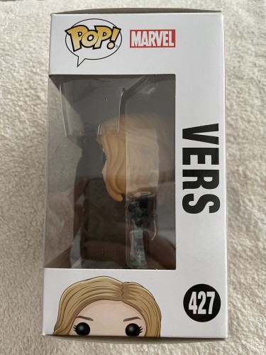 Funko Pop Vers - Captain Marvel - #427