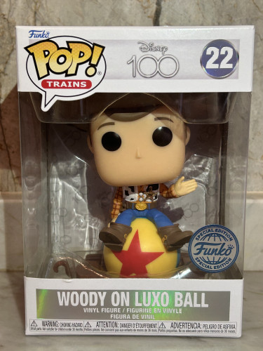 Woody On Luxo Ball 22 - Trains - Exclusivo   --Toy Story Disney 100-22