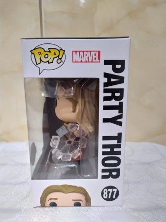 Funko Pop Desenho/animação - Marvel: What...if - Party Thor 877 - Marvel Studios What If...? - #877