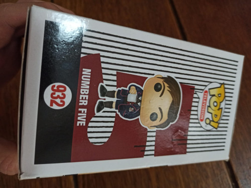 Caixa Danificada Olhe Fotos Funko Pop The Umbrella Academy Number Five 932 - The Umbrella Academy - #932